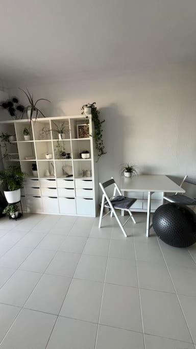 Apartamento Marina Del Sol 121 فوينخيرولا المظهر الخارجي الصورة