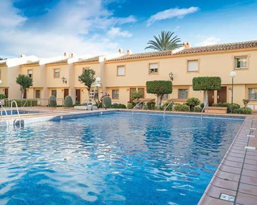 Apartamento Marina Del Sol 121 فوينخيرولا المظهر الخارجي الصورة
